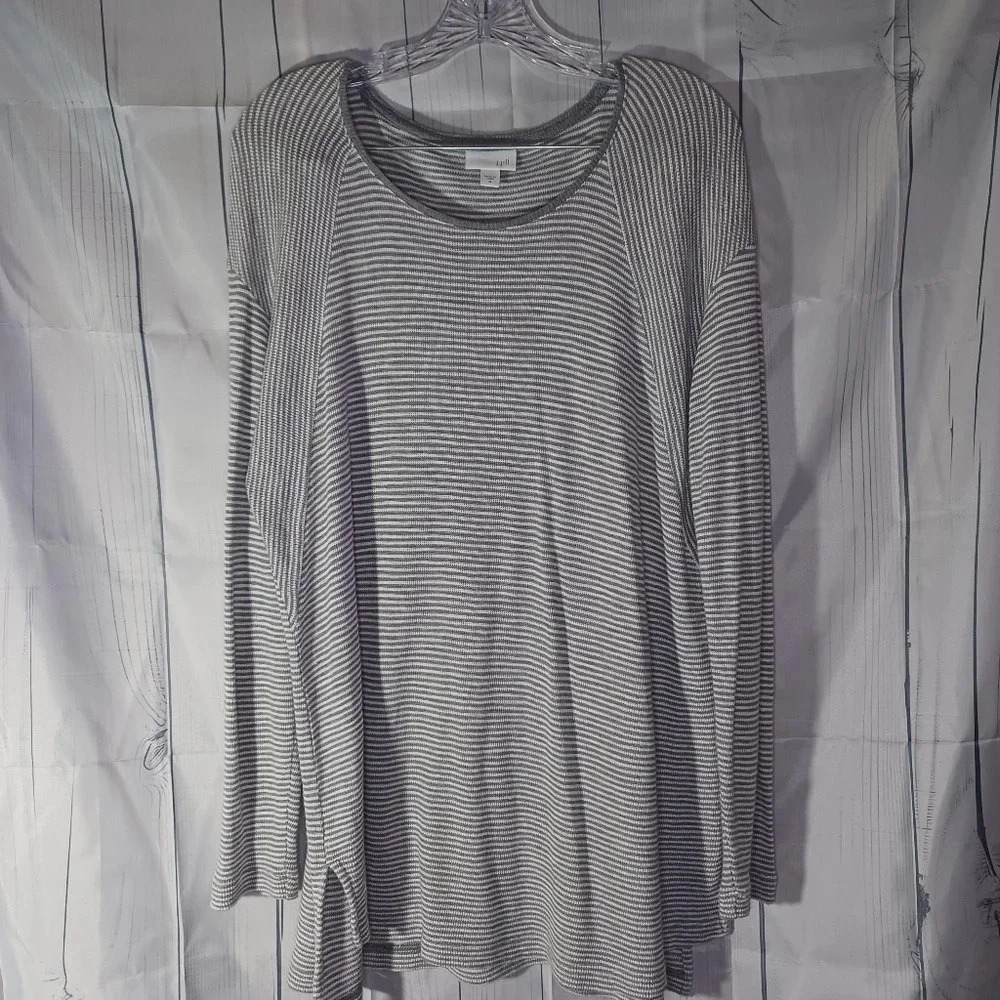 J.jill classic long sleeve gray and white thermal knit tunic comfy striped top